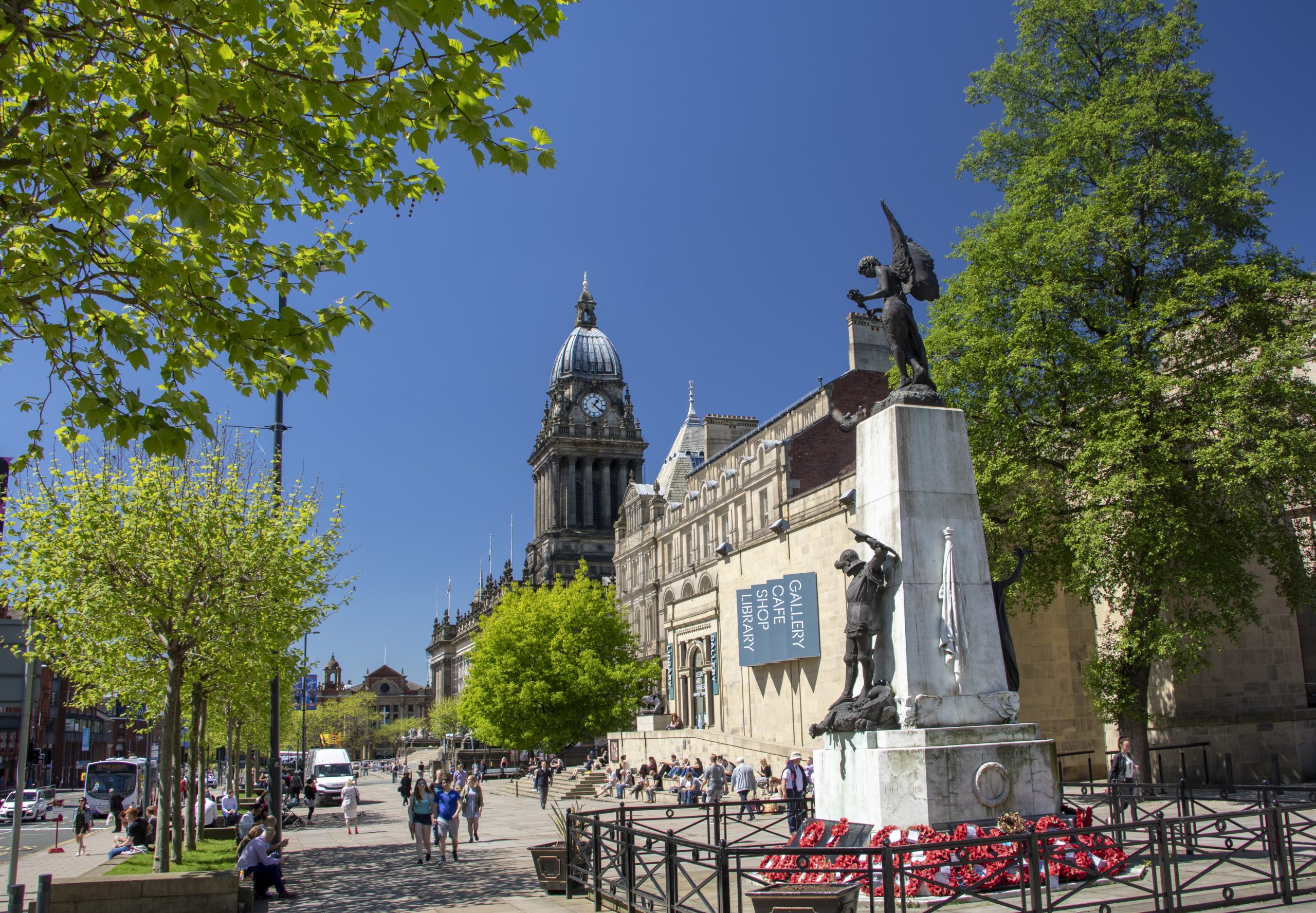 Leeds Town Hall - credit Carl Milner Photography for Visit Leeds